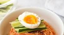 Easy 10-min. Bibim Guksu Easy 10-min. Bibim Guksu