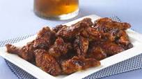 Clásico alitas de pollo con salsa para asar Clásico alitas de pollo con salsa para asar