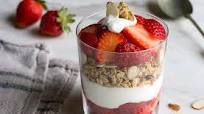 Low-Sugar Strawberry Parfait Recipe Low-Sugar Strawberry Parfait Recipe