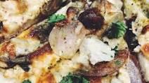 RECIPE | White Chicken Alfredo Cauliflower Crust Pizza RECIPE | White Chicken Alfredo Cauliflower Crust Pizza