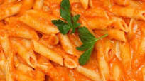 Easy Penne Pasta with Vodka Sauce Easy Penne Pasta with Vodka Sauce