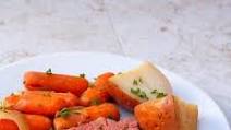 Beer Braised Slow Cooker Corned Beef and Cabbage Beer Braised Slow Cooker Corned Beef and Cabbage