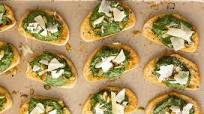Parmesan Spinach Dip Crostini Parmesan Spinach Dip Crostini
