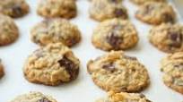 Easy Oatmeal Chocolate Chunk Cookies Easy Oatmeal Chocolate Chunk Cookies