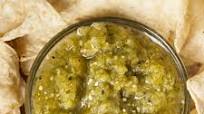 The BEST Salsa Verde Recipe (LOW CALORIE!) The BEST Salsa Verde Recipe (LOW CALORIE!)