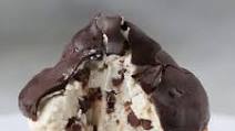 Chocolate-dipped Cannoli Cupcakes Recipe by Tasty Chocolate-dipped Cannoli Cupcakes Recipe by Tasty