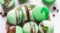Mint Chocolate Macarons Mint Chocolate Macarons