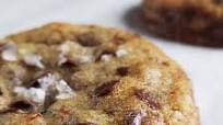 Salted Pecan Chocolate Chip Cookies with Caramel Salted Pecan Chocolate Chip Cookies with Caramel