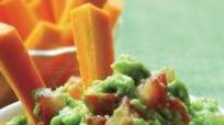 Easy Guacamole Recipe, with 8 Ingredients Easy Guacamole Recipe, with 8 Ingredients