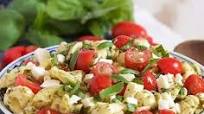 Easy Caprese Tortellini Salad Easy Caprese Tortellini Salad
