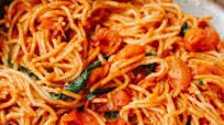 Easy Roasted Tomato and Garlic Spaghetti (Vegan, Gluten Free) Easy Roasted Tomato and Garlic Spaghetti (Vegan, Gluten Free)