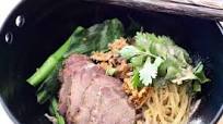 Egg Noodles with Barbeque Pork - Ba Mee Moo Dang บะหมี่หมูแดง Egg Noodles with Barbeque Pork - Ba Mee Moo Dang บะหมี่หมูแดง