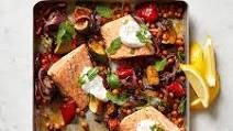Grilled salmon, chickpeas and red peppers WW Grilled salmon, chickpeas and red peppers WW