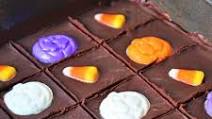 Slow Cooker Halloween Fudge (Low-Calorie) Slow Cooker Halloween Fudge (Low-Calorie)