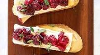 Cranberry, Thyme, Brie, & Apple Crostini Cranberry, Thyme, Brie, & Apple Crostini