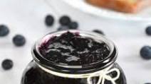 Easy Blueberry Jam {Small Batch Recipe} Easy Blueberry Jam {Small Batch Recipe}