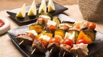 Brochetas de ternera con queso halloumi Brochetas de ternera con queso halloumi