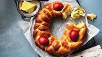 Greek Easter bread (Tsoureki) Greek Easter bread (Tsoureki)