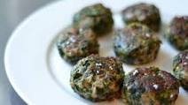Green Sliders (Spinach, Mushroom, and Beef Mini Burgers) Green Sliders (Spinach, Mushroom, and Beef Mini Burgers)