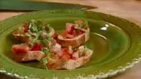 Quick Garlicky Bruschetta with Tomatoes and Basil Quick Garlicky Bruschetta with Tomatoes and Basil