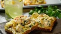 Pan Tostado con Camarones Alfredo Pan Tostado con Camarones Alfredo