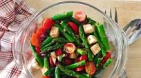 Asparagus Caprese Salad Asparagus Caprese Salad