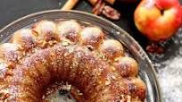 Apple Cinnamon Cake with Butter Rum Glaze Apple Cinnamon Cake with Butter Rum Glaze