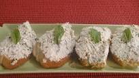 Creamy Cottage Cheese Crostini Creamy Cottage Cheese Crostini