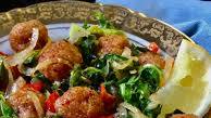 Spiced Bulgur balls with leafy greens, peppers, onions - Bulgurlu Kofte Spiced Bulgur balls with leafy greens, peppers, onions - Bulgurlu Kofte
