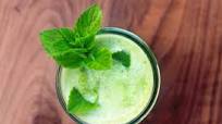 Make Blueprint's Popular P.A.M. Juice: Pineapple, Green Apple, and Mint Make Blueprint's Popular P.A.M. Juice: Pineapple, Green Apple, and Mint