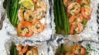 Shrimp and Asparagus Foil Packs with Garlic Lemon Butter Sauce Shrimp and Asparagus Foil Packs with Garlic Lemon Butter Sauce