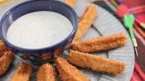 Spicy Pickle Fries with Homemade Ranch Dip Spicy Pickle Fries with Homemade Ranch Dip