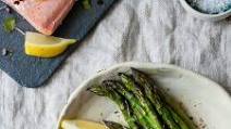 Instant Pot Poached Salmon - with Asparagus - in 3 Minutes Instant Pot Poached Salmon - with Asparagus - in 3 Minutes