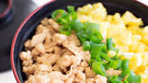 Soboro-don (Minced Chicken Bowl) / そぼろ丼 Soboro-don (Minced Chicken Bowl) / そぼろ丼