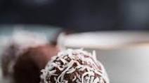 Bliss Balls: Chocolate Coconut & Protein Bliss Balls: Chocolate Coconut & Protein