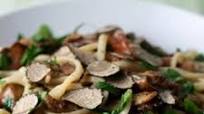 Mixed Wild Mushroom Pasta With Black Truffles Mixed Wild Mushroom Pasta With Black Truffles