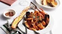 Cioppino (fisherman's seafood stew) Cioppino (fisherman's seafood stew)