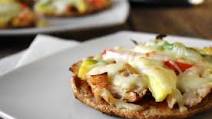 Mini Tropical Chicken Pizzas (on the grill!) Mini Tropical Chicken Pizzas (on the grill!)