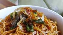 Shanghai spring onion oil noodles (葱油拌面) Shanghai spring onion oil noodles (葱油拌面)