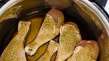 Instant Pot 4-Ingredient Chicken Drumsticks Instant Pot 4-Ingredient Chicken Drumsticks
