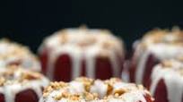 Red Velvet Mini Bundt Cakes Red Velvet Mini Bundt Cakes