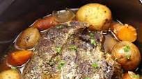 Slow Cooker Beef Roast with Potatoes and Carrots Slow Cooker Beef Roast with Potatoes and Carrots