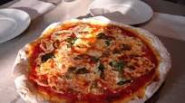 La Pizza Margherita Recipe, the classic “Napoletana” dish! La Pizza Margherita Recipe, the classic “Napoletana” dish!