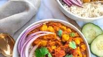 Quick and Easy Chana Masala (Instant Pot and Stovetop) Quick and Easy Chana Masala (Instant Pot and Stovetop)