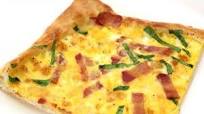 Quick & Easy Homemade Breakfast Pizza Recipe Quick & Easy Homemade Breakfast Pizza Recipe