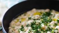 Hummus Masabacha (Hummus With Whole Chickpeas) Hummus Masabacha (Hummus With Whole Chickpeas)