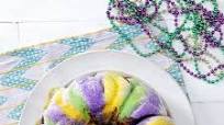 Cinnamon Roll King Cake Cinnamon Roll King Cake