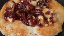 How to Prepare Homemade Pork Chops With Cranberry Apple Relish How to Prepare Homemade Pork Chops With Cranberry Apple Relish