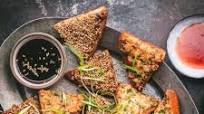 Crispy Shrimp Toast with Sweet and Spicy Dipping Sauce Crispy Shrimp Toast with Sweet and Spicy Dipping Sauce