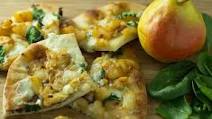 Caramelized Pear and Gorgonzola Flat Bread Caramelized Pear and Gorgonzola Flat Bread